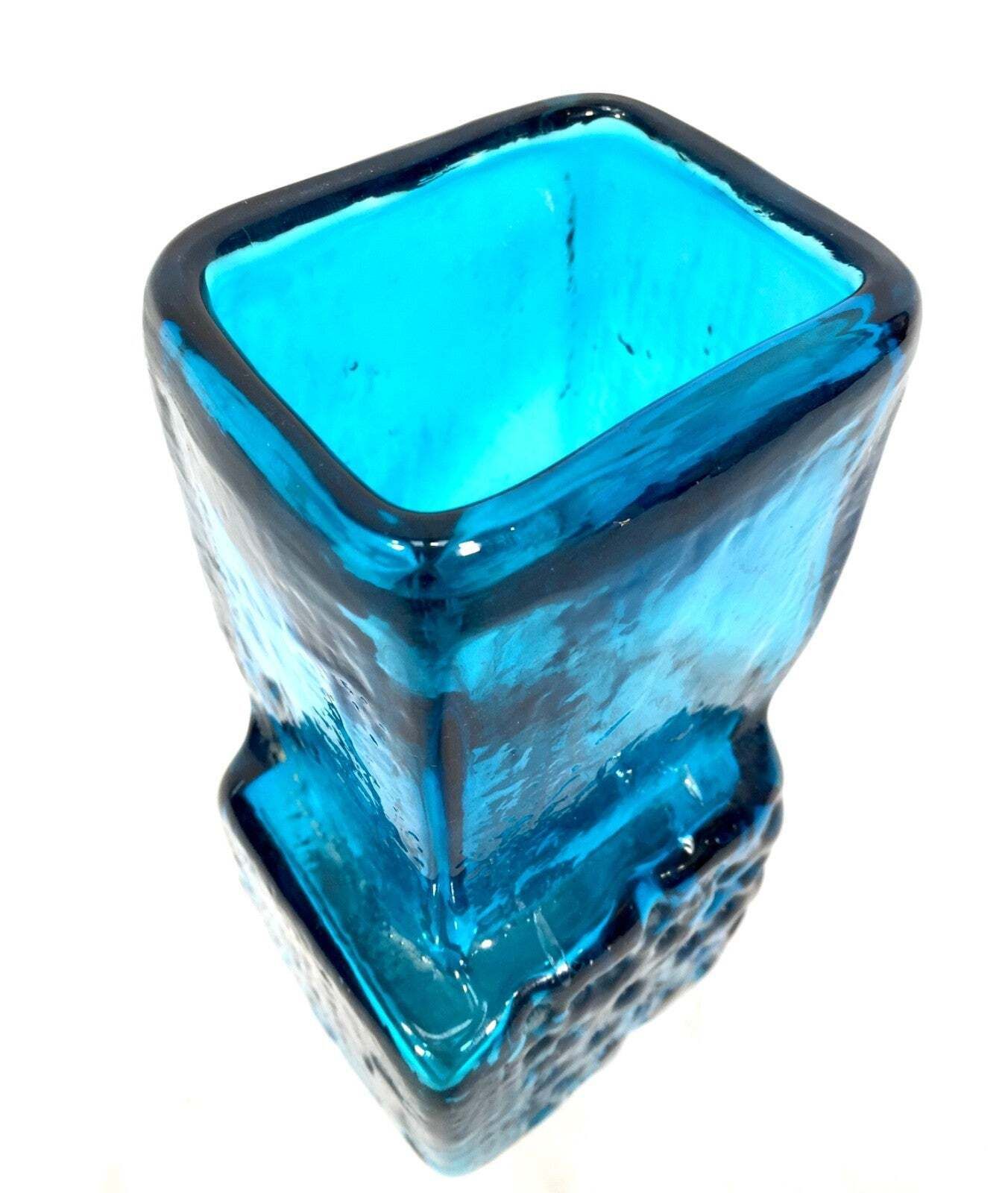 photo furniture Whitefriars Geoffrey Baxter Drunken Bricklayer Vase In Kingfisher Blue No. 9673