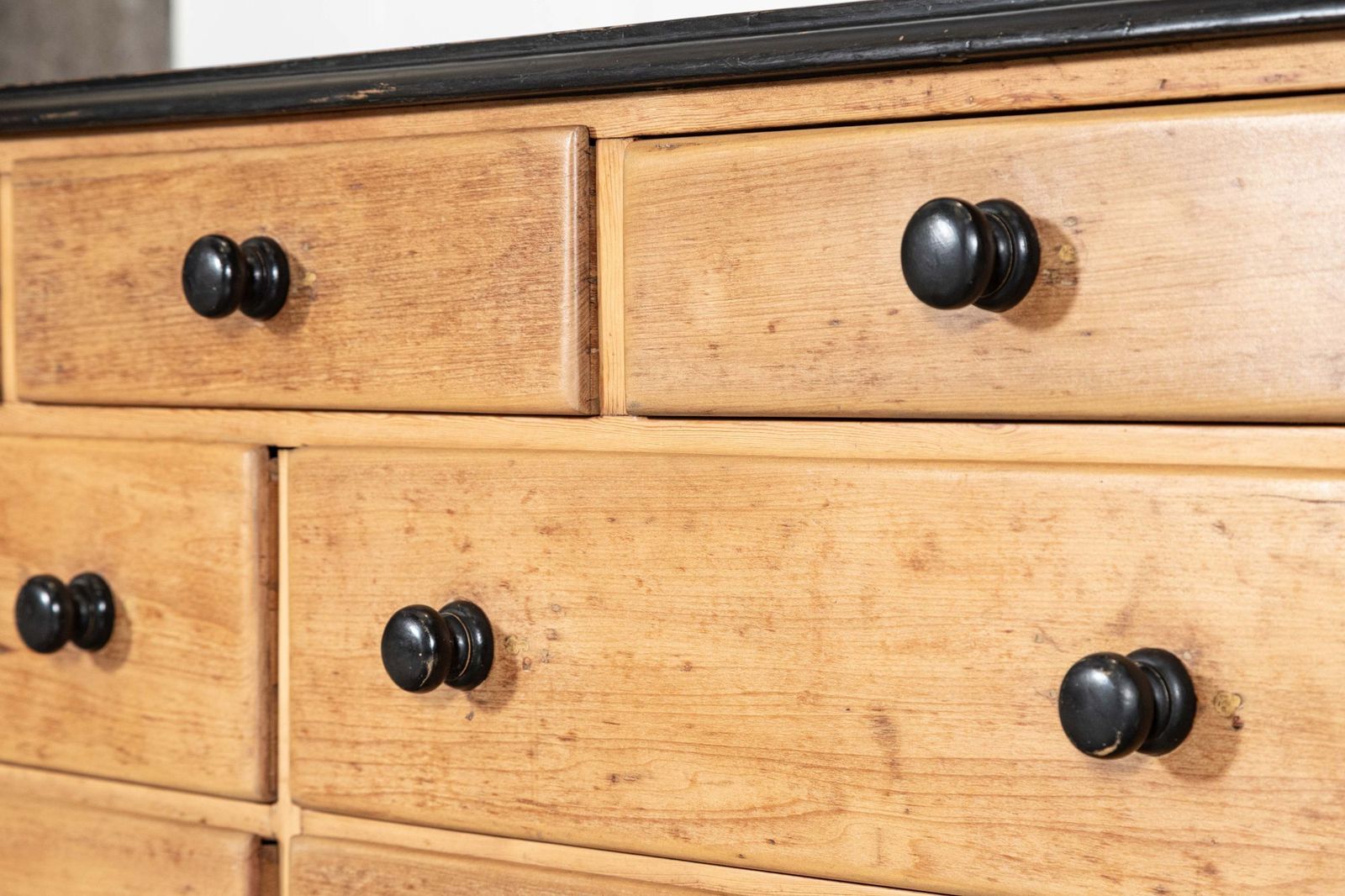 photo furniture Large English 19thc Pine Dresser Base Drawers