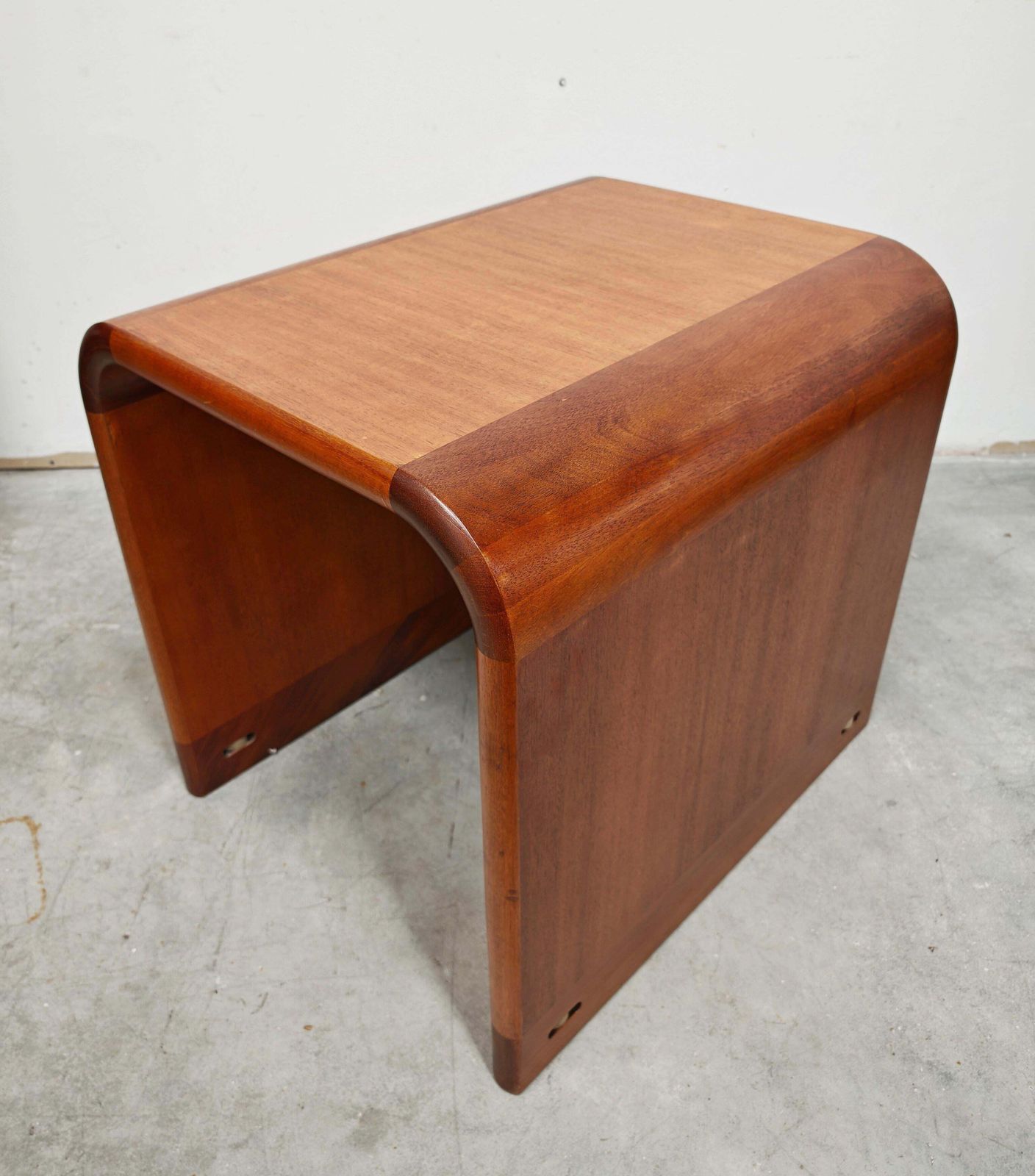 1 Of 2 Mid Century Modern Side Tables Or Nighstands By Magnus Olesen, 1960s photo buy