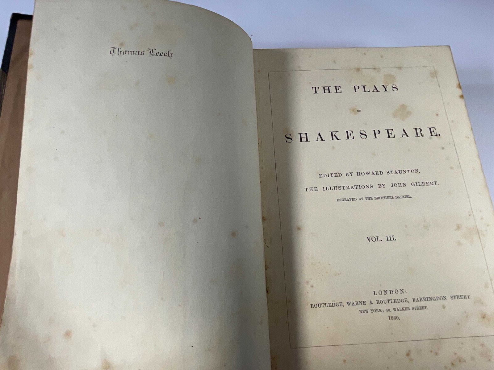 photo furniture Antique Book Set, 'The Works Of Shakespeare' Edited By Chess Master Howard Staunton 1861, 3 Volumes