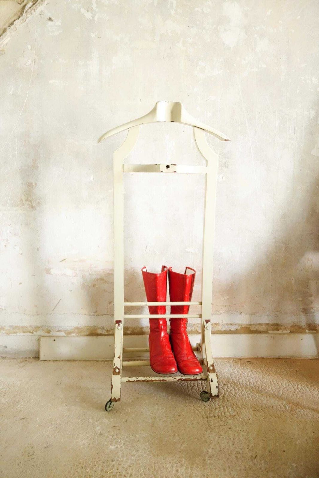 photo furniture Vintage French Butler's Valet Stand  1960s Industrial Clothes Rack