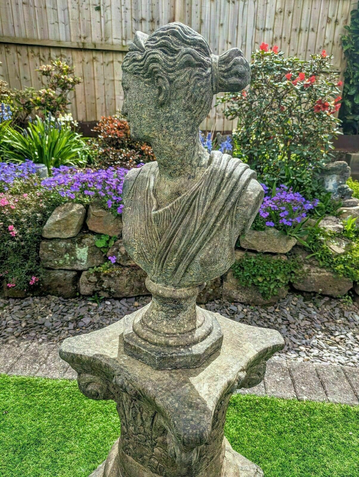 Aphrodite Vintage Garden Ornemant Goddess Love! English Stone 0042. photo furniture