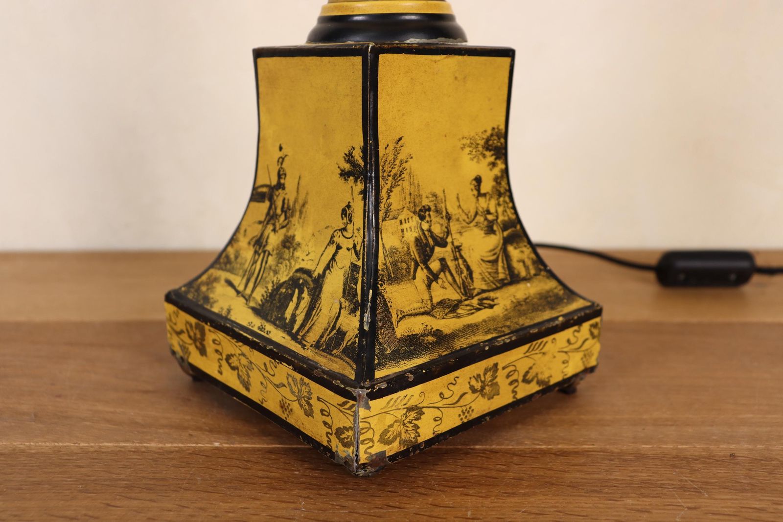Original Italian Mid Century Tole / Metal Table Lamp (St.254) photo vintage