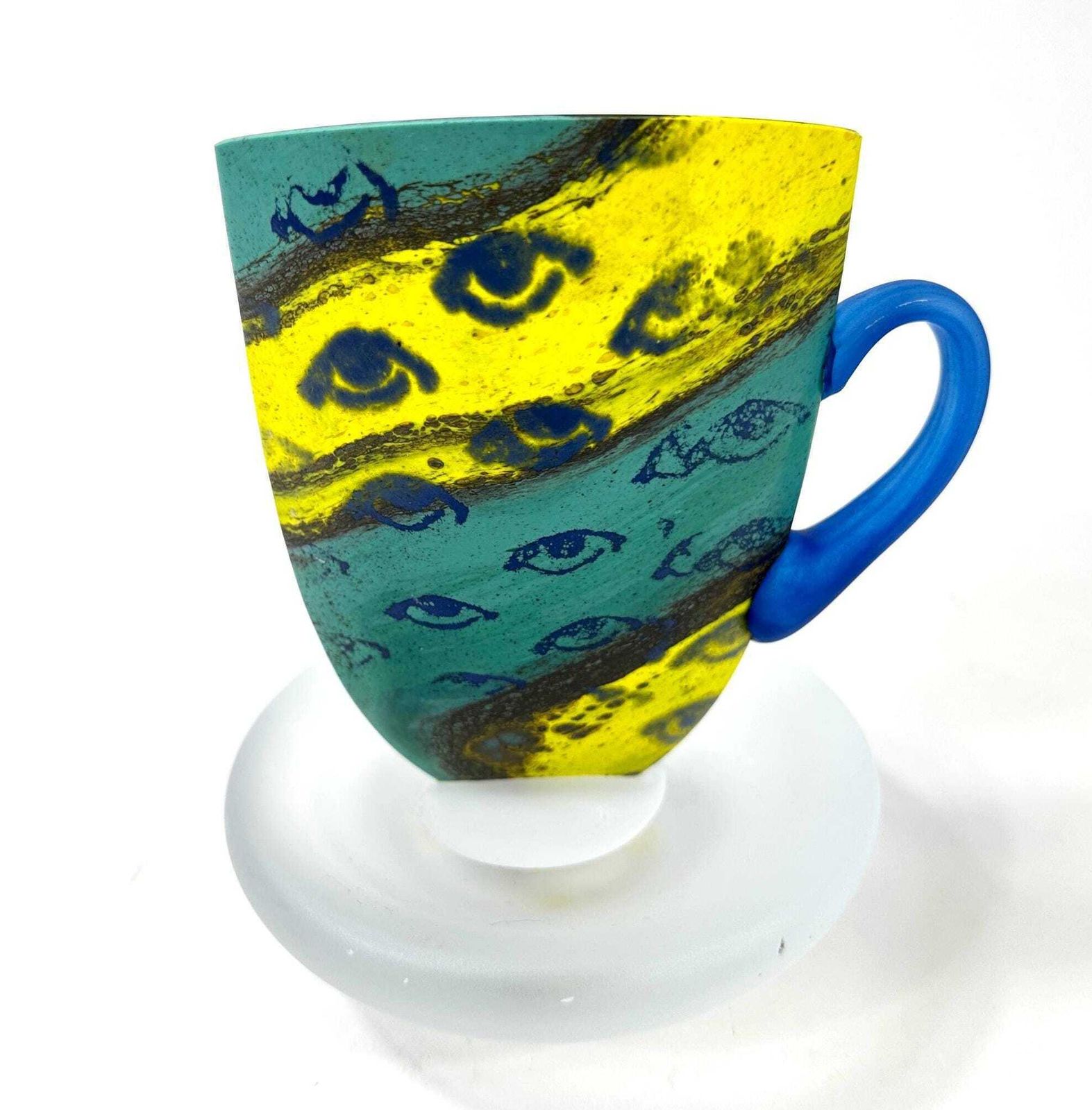 Kosta Boda Teacup Sculpture – Kjell Engman Signed Swedish Art Glass, 1980s Collectible photo furniture
