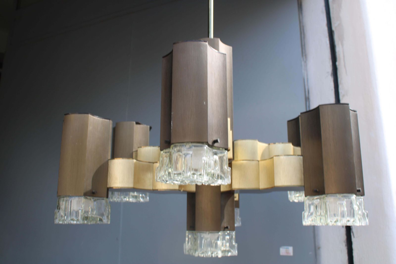 photo furniture Decorative Sciolari Chandelier In Plexiglass Aluminum And Glass 1970 Italy