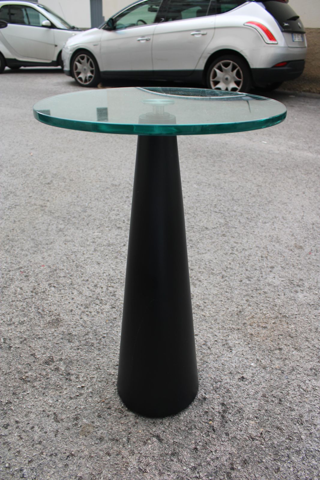 Gueridon Italian Shaft In Black Lacquered Conical Wood Thick Glass Top 1980 photo 1620.0