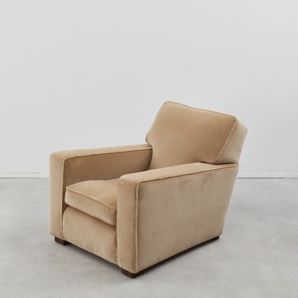 photo furniture Pair Of Art Deco Club Armchairs