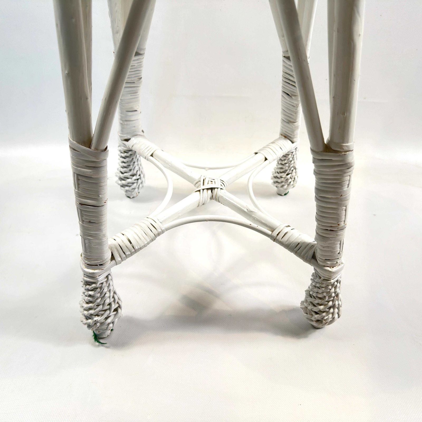 Vintage White Rattan Stool – 1970s Boho Wicker Plant Stand Or Seat, 50 Cm photo 183.0