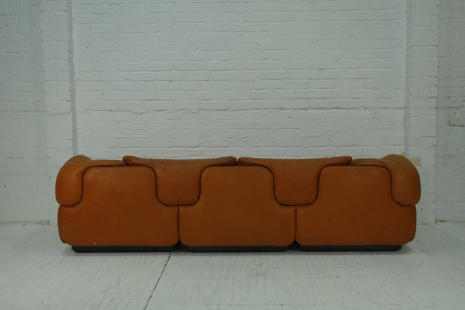 Confidential Sofa By Alberto Rosselli photo furniture