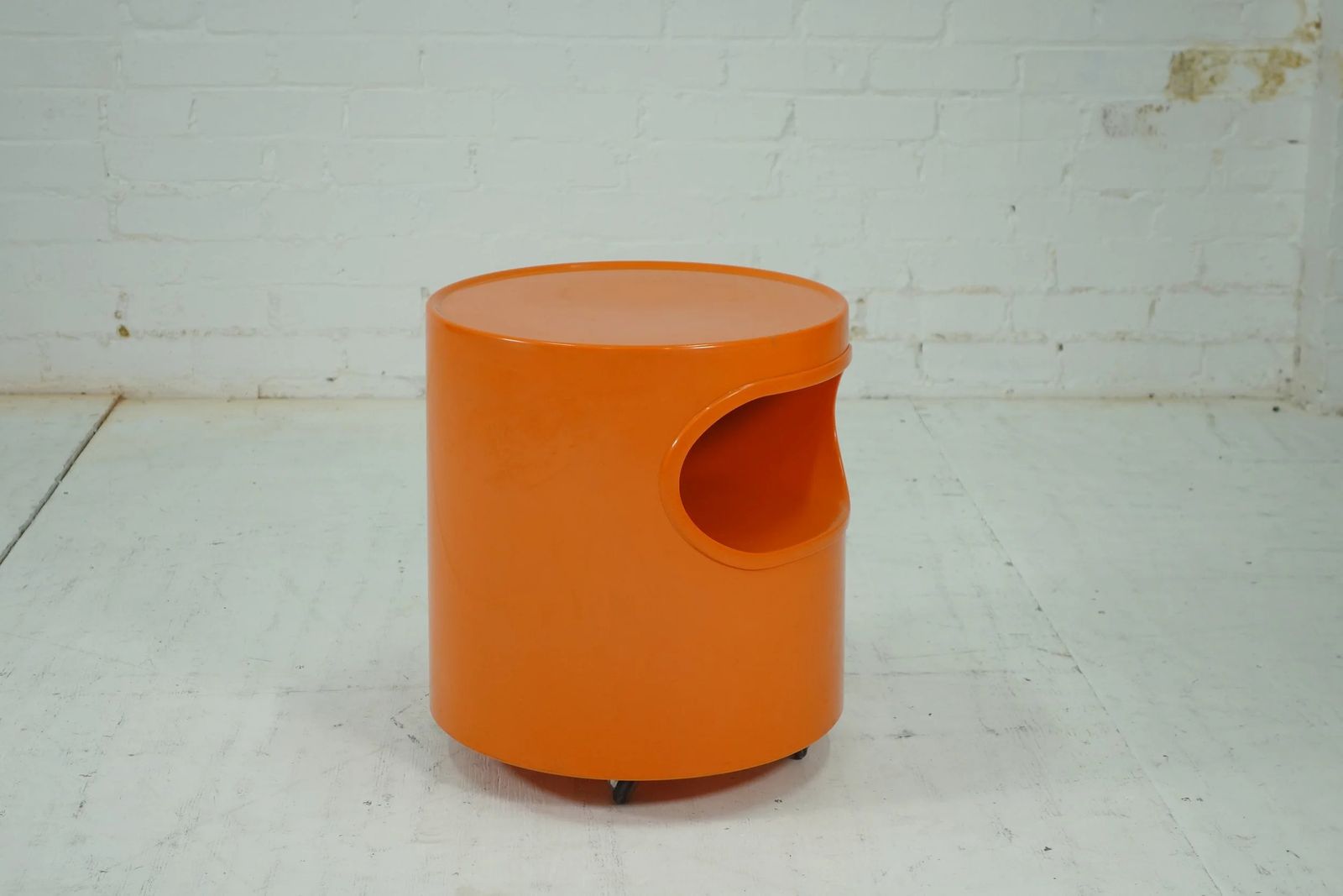 Giano Vano Side Table By Emma Gismondi Schweinberger For Artemide photo for sale