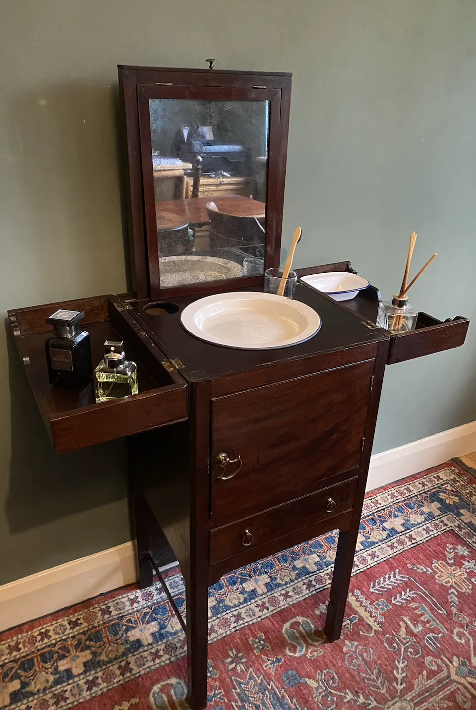 Gentleman's Antique Mahogany Washstand