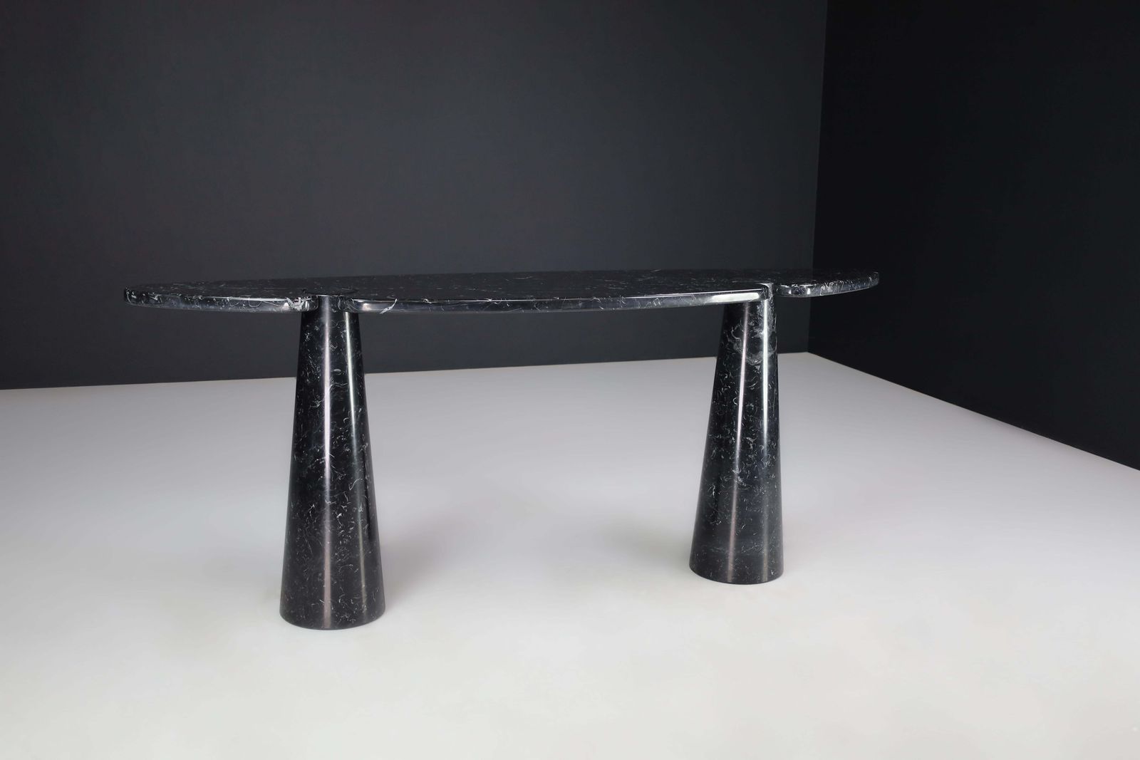 photo vintage Angelo Mangiarotti For Skipper Black Marquina Marble "Eros" Console, Italy 1970s