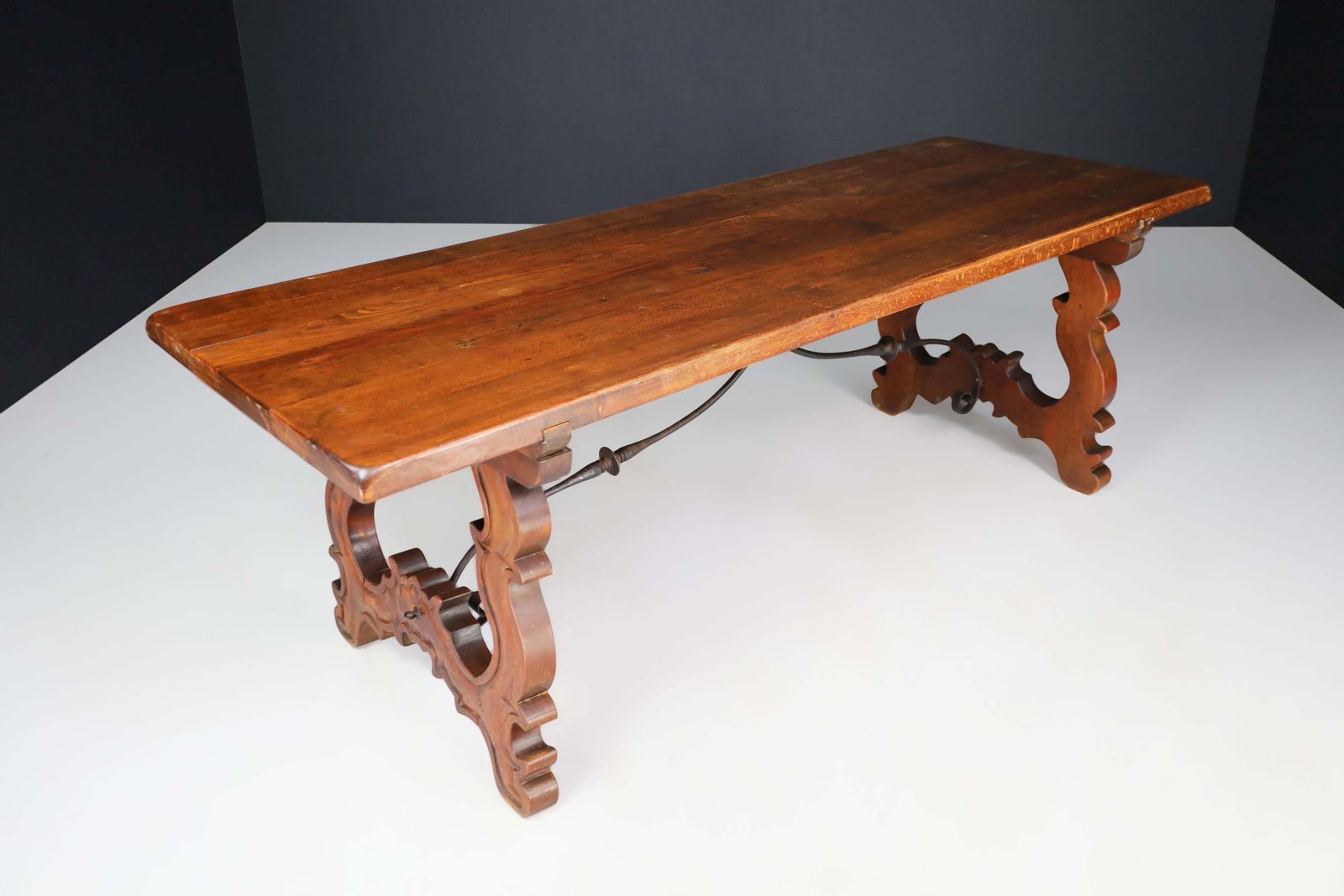 photo vinterior Antique Spanish Baroque Style Refectory Table With Carved Legs & Iron Stretcher