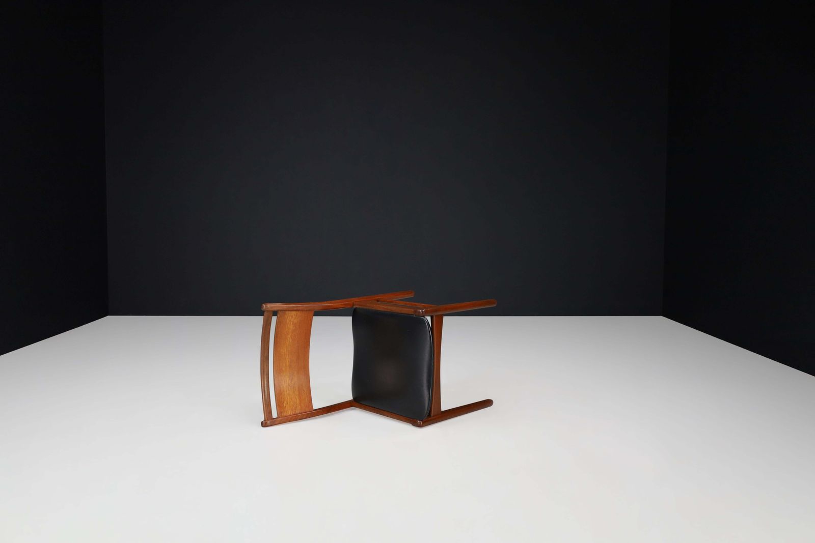 Set Of 6 Scandinavian Modern Teak And Leather Dining Chairs, Denmark, 1960s photo vinterior