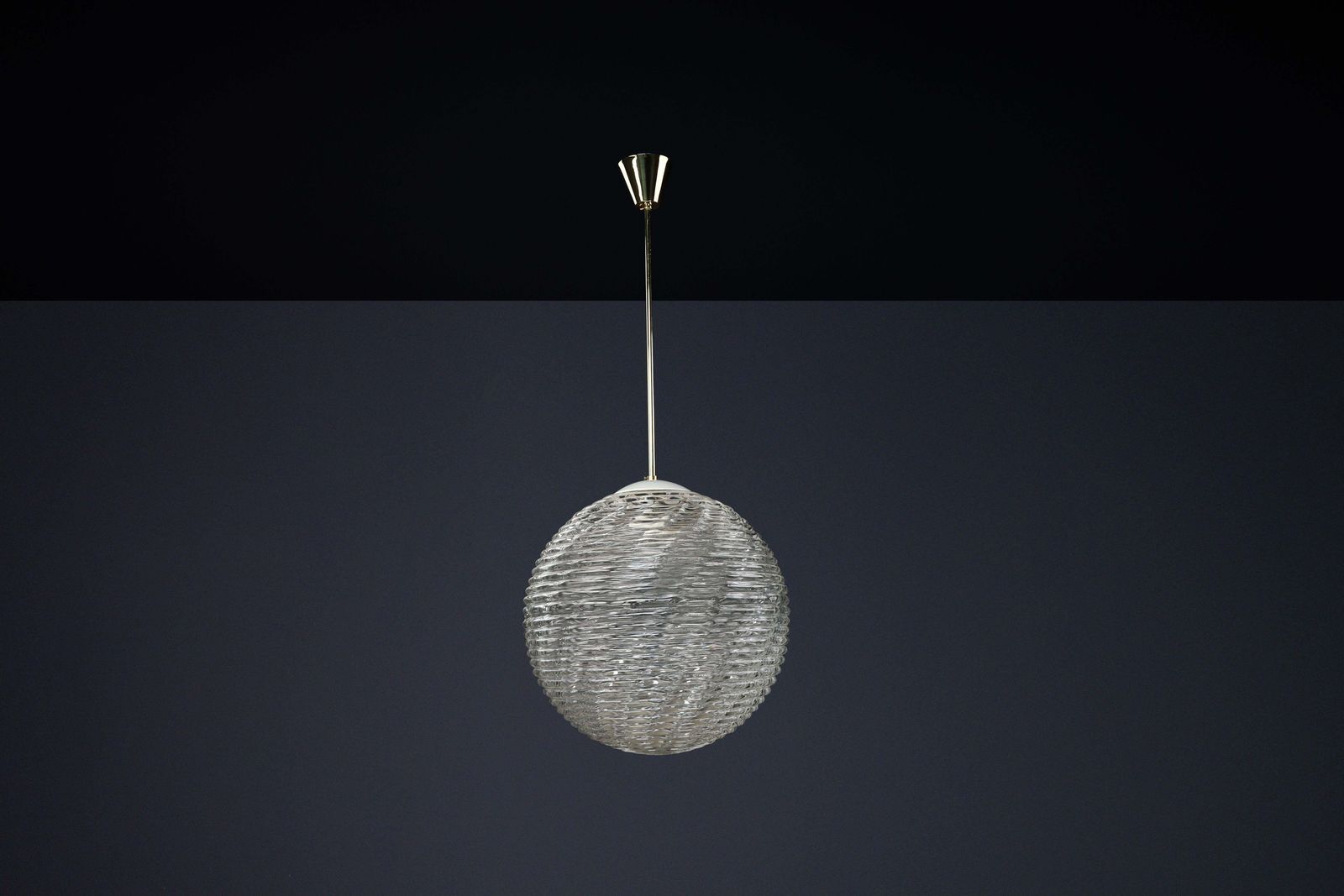 photo vinterior Midcentury Modern Xl  Brass And Pattern Glass Pendant, Prague 1960s