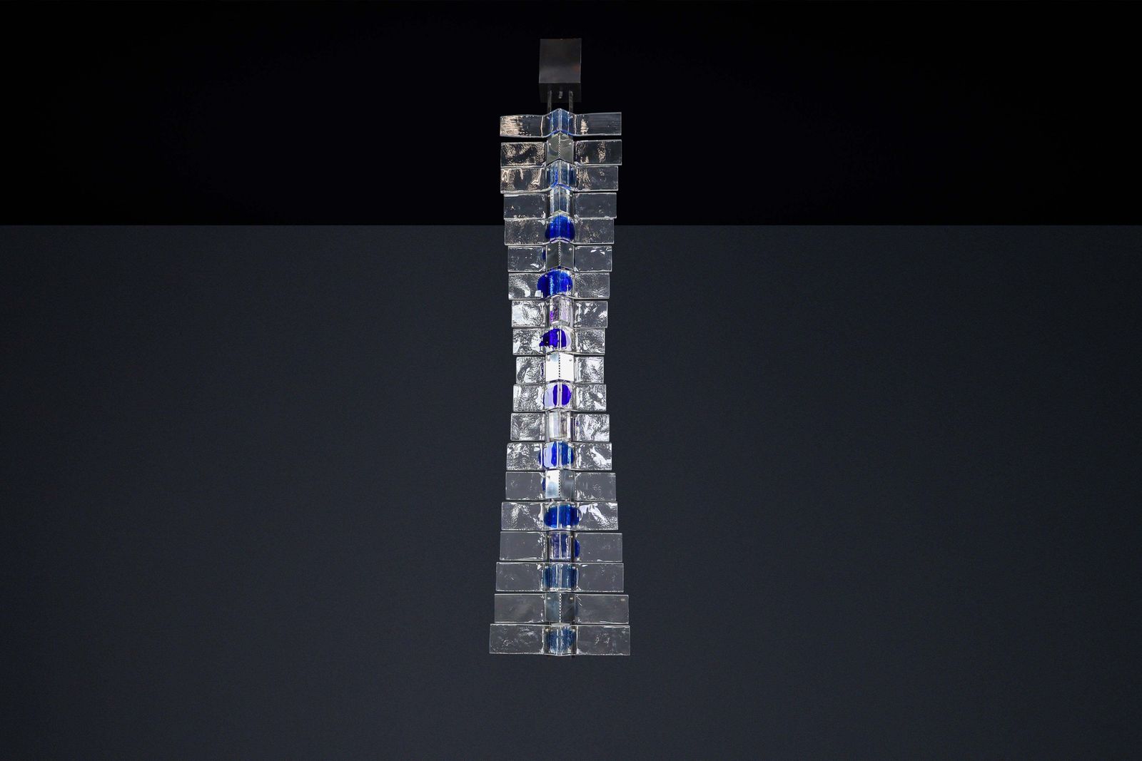 photo vintage Monumental Venini Tazebao Chandelier In Crystal And Sapphire Murano Glass, Italy