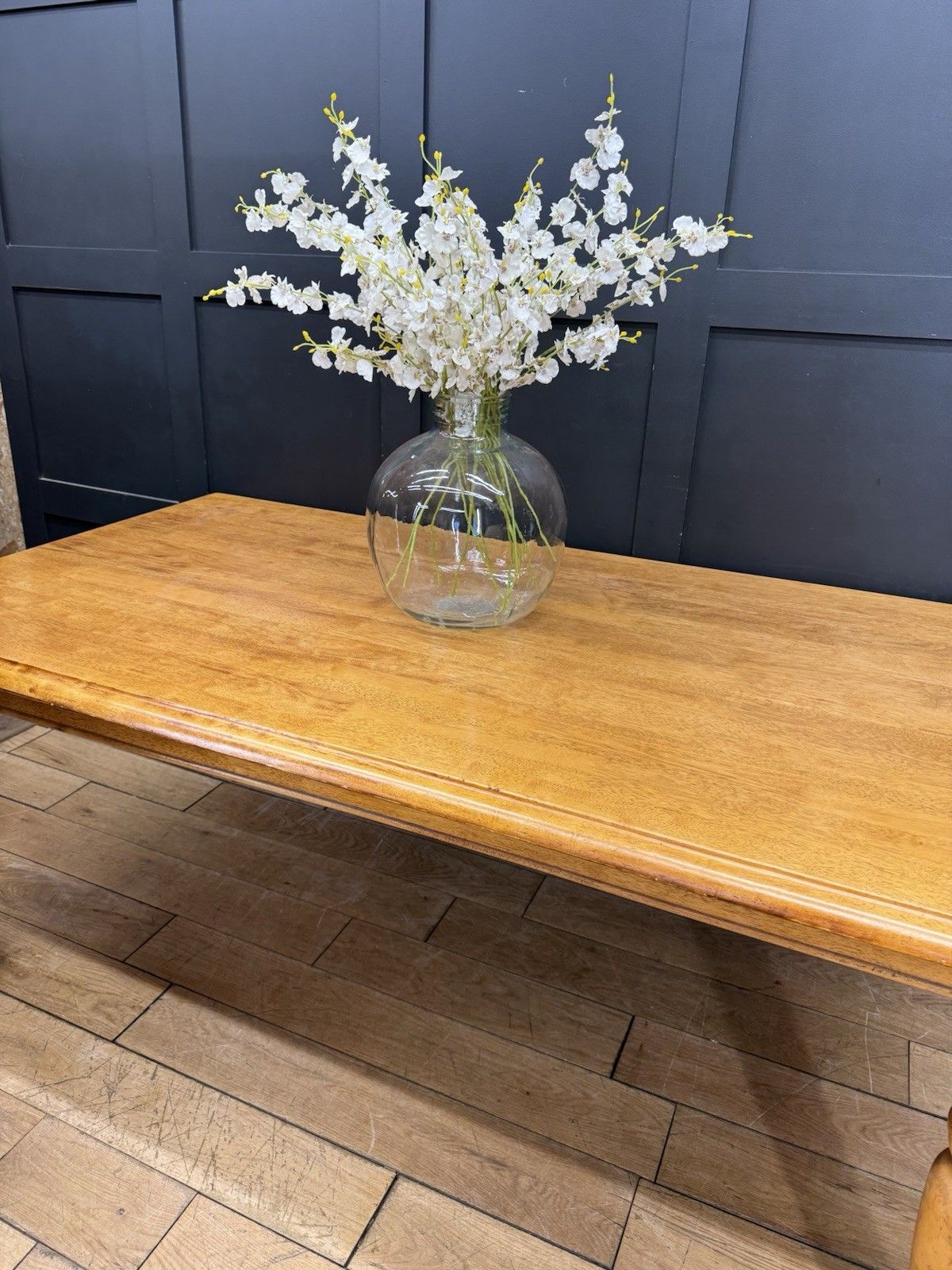 Large Beech Farmhouse Dining Table With Turned Legs – 6 To 10 Seater photo vinterior