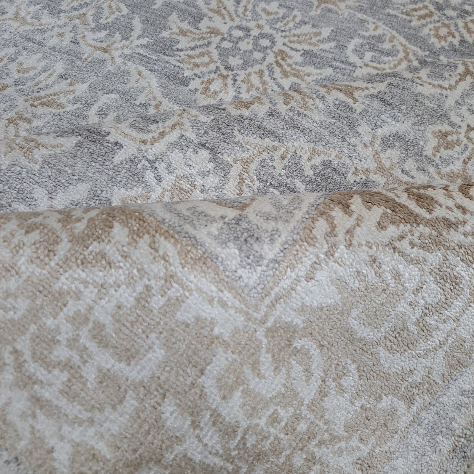 photo furniture 5.6x8 Ft Modern Hand Knotted Area Rug. Pure Silk Carpet. Custom Size Available