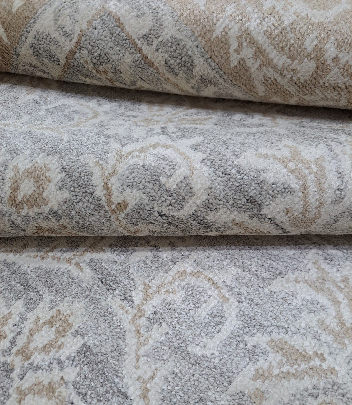 photo for sale 5.6x8 Ft Modern Hand Knotted Area Rug. Pure Silk Carpet. Custom Size Available