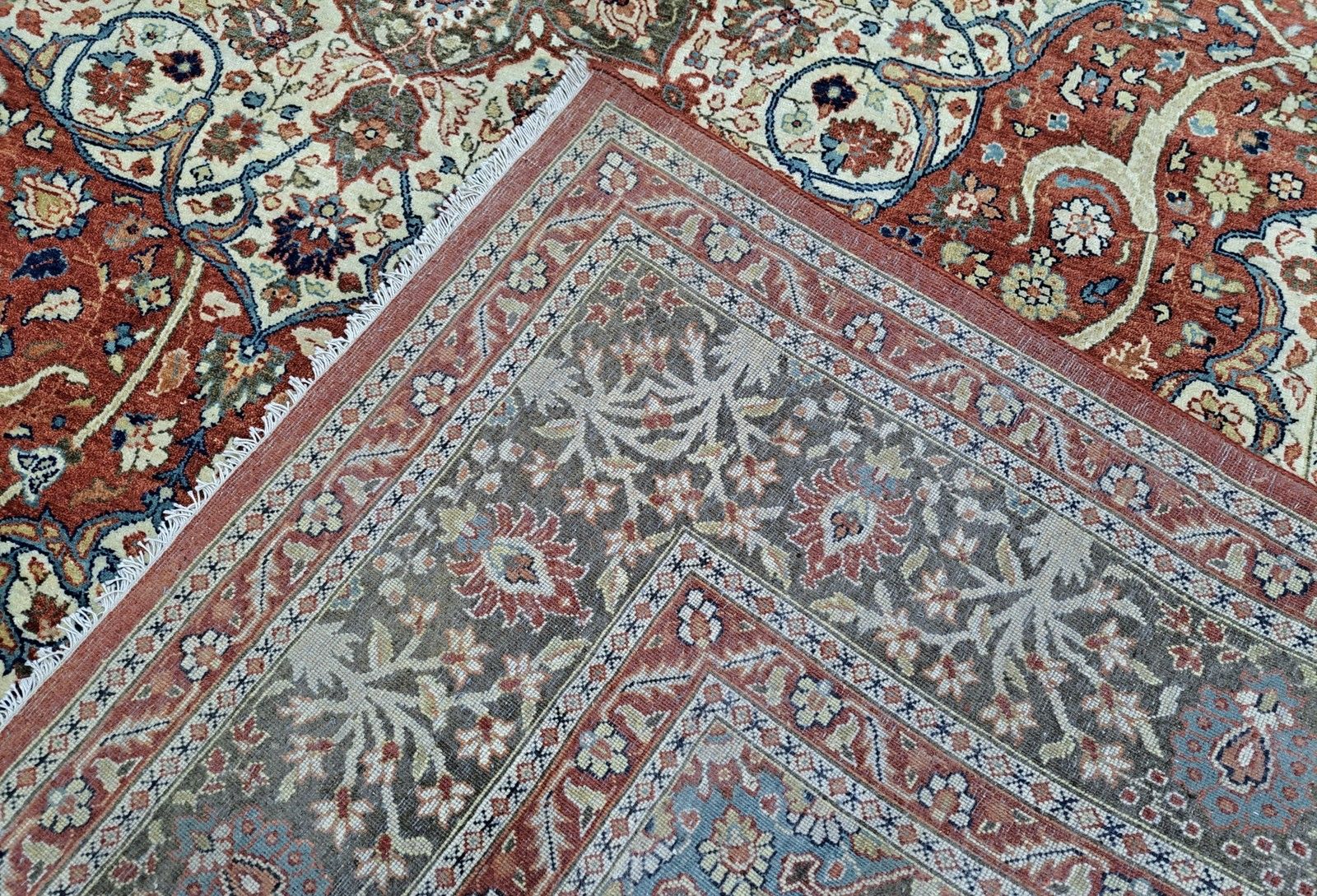 9x12 Ft 18th Century Heriz Design Rug. All Wool. Handmade Antique Style Carpet photo 3900.0