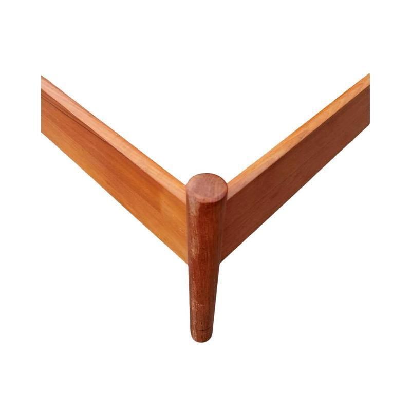 Vintage Beds By Hans J. Wegner For Ry Møbler, 1960s, Set Of 2 photo for sale