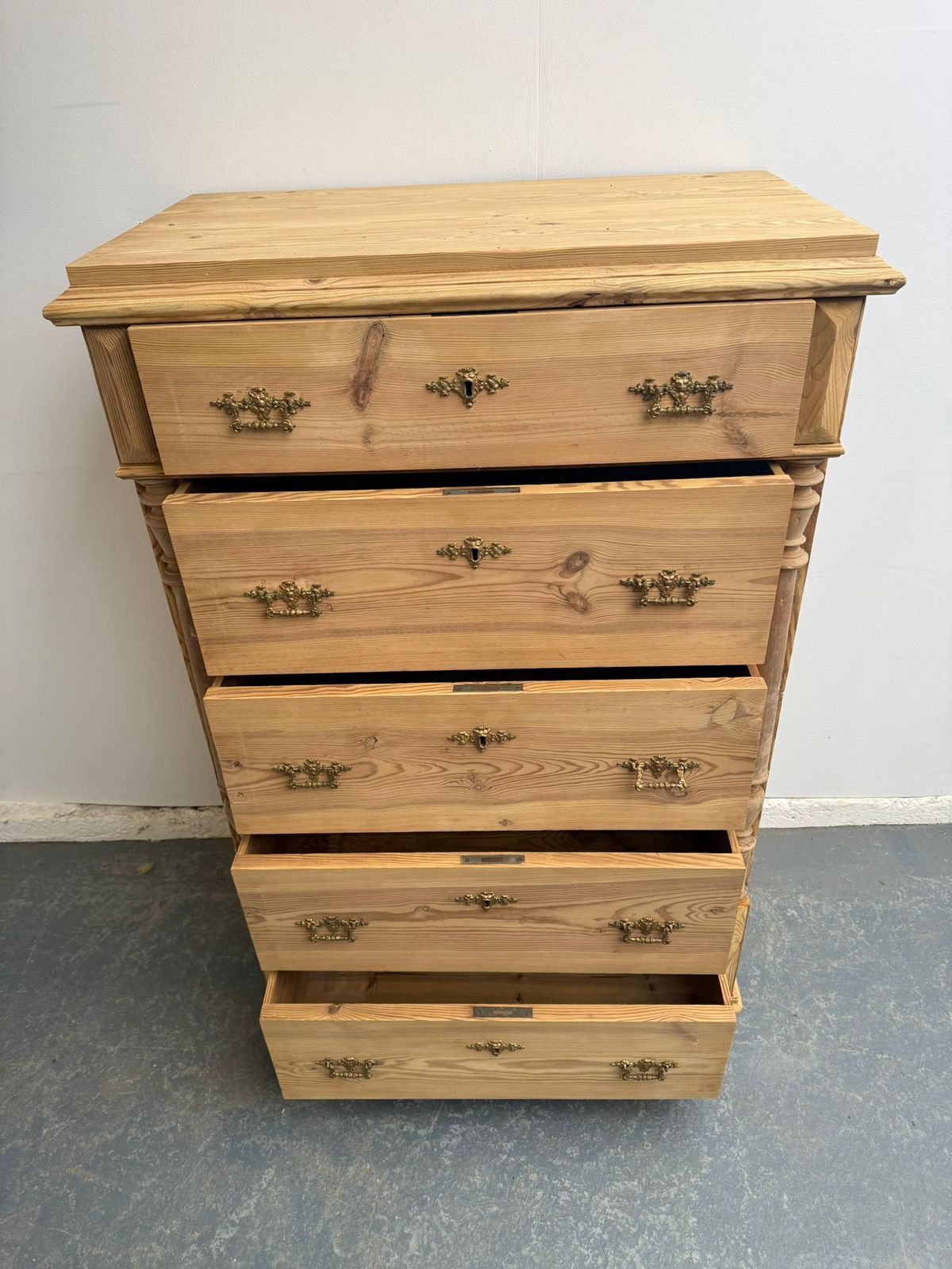 An Early Victorian Pine Columned Chest Of Drawers To Wax/Paint photo buy
