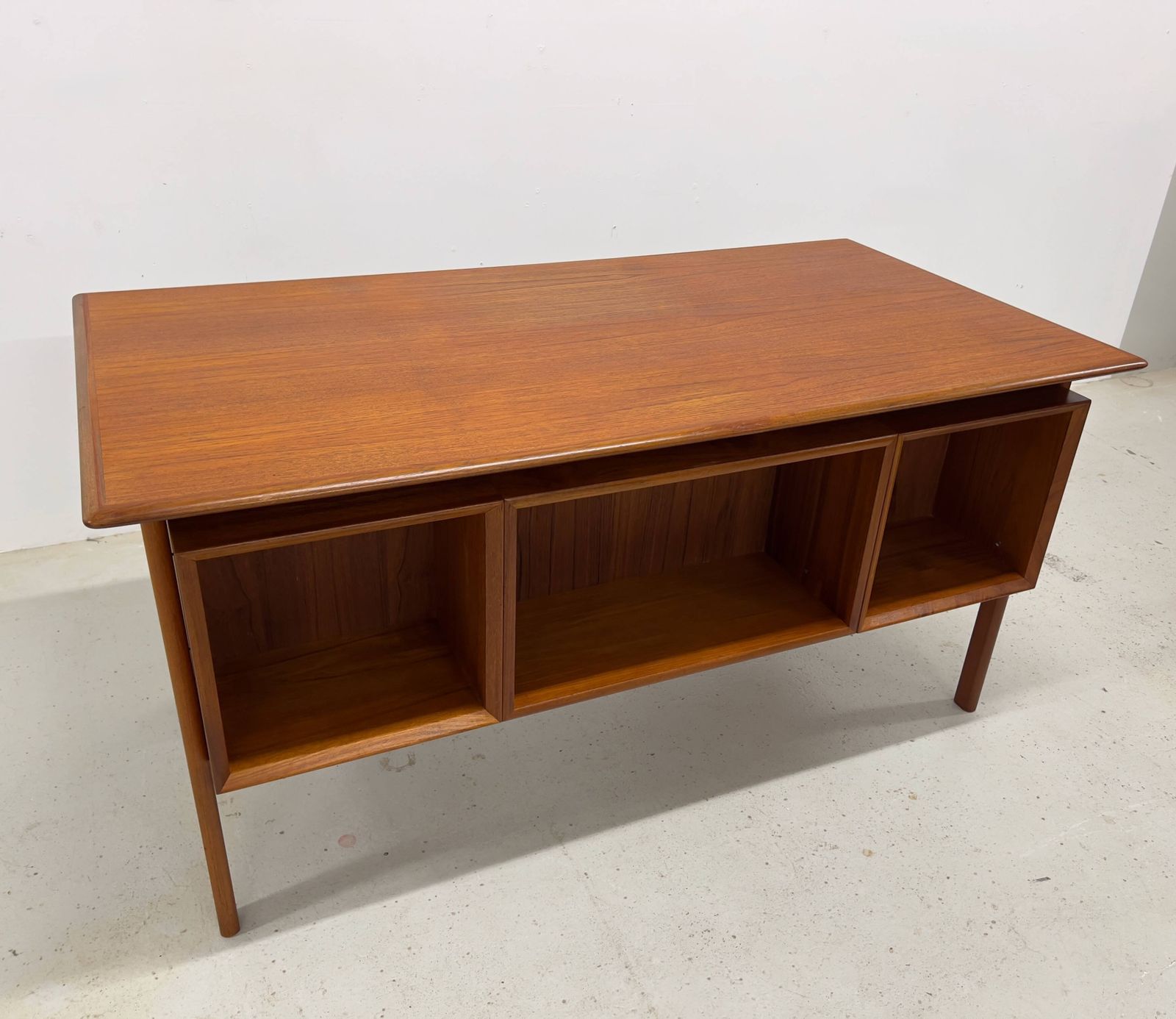 Page 1 Of 18 Teak Executive Desk By Arne Vodder For Brouer, 1960s. photo vintage