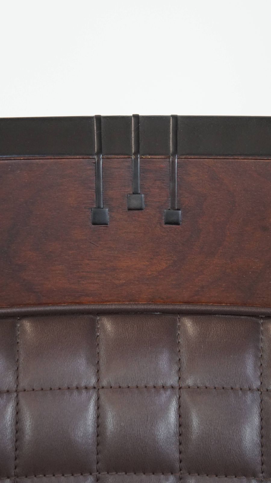 photo vinterior Luxurious Art Deco Design Armchair With Dark Brown Leather With Decorative Stitching