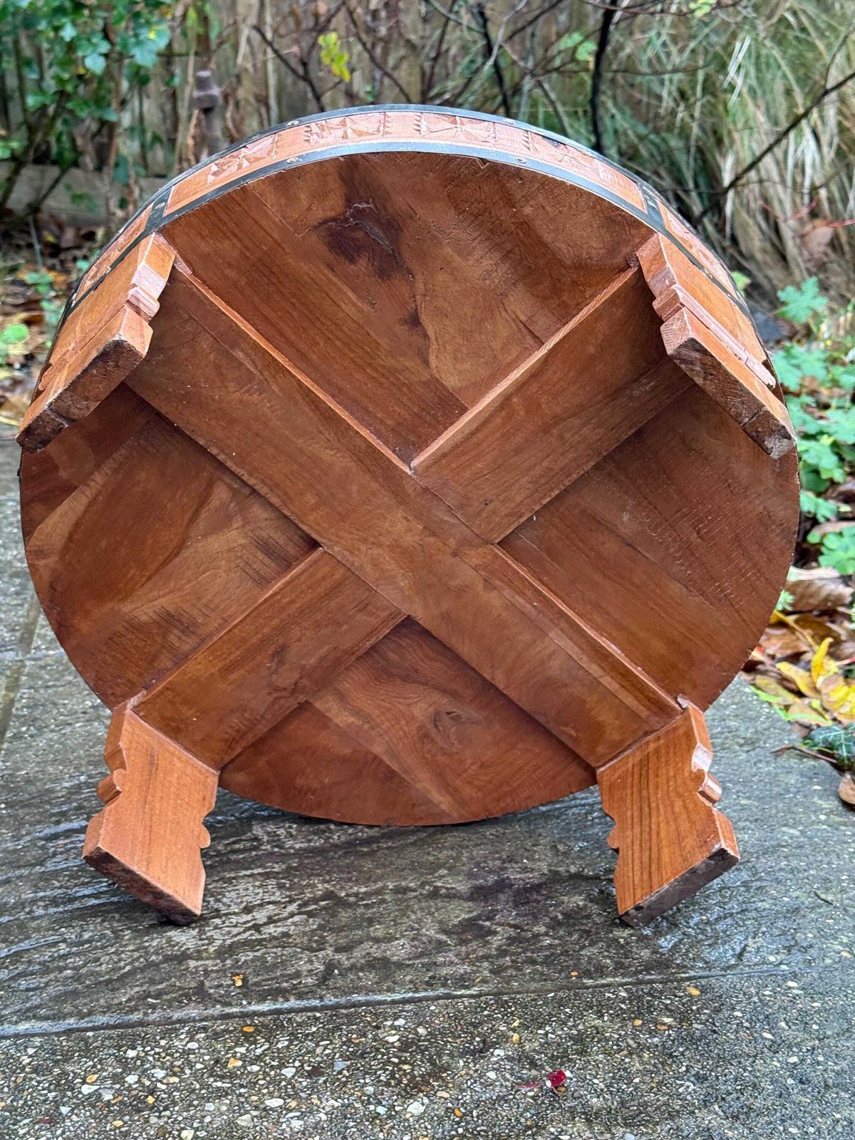 photo vintage Vintage Hand Carved Wooden Footstool, Asian Hardwood Stool With Velvet Seat & Brass Detailing