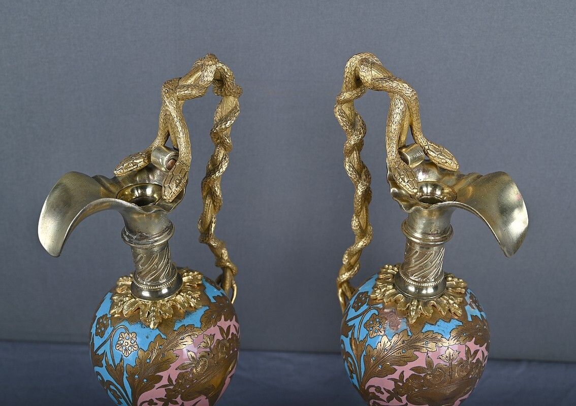 photo vintage Pair Of Bronze & Cloisonné Enamel Ewers, Napoleon III Period – Mid 19th Century