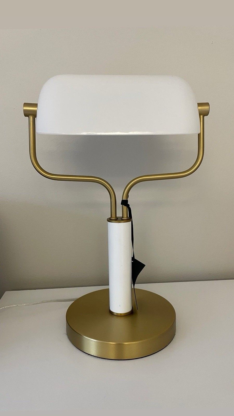 Dkny White Matted Glass Bankers Desk Lamp Modern Good Tone Details New