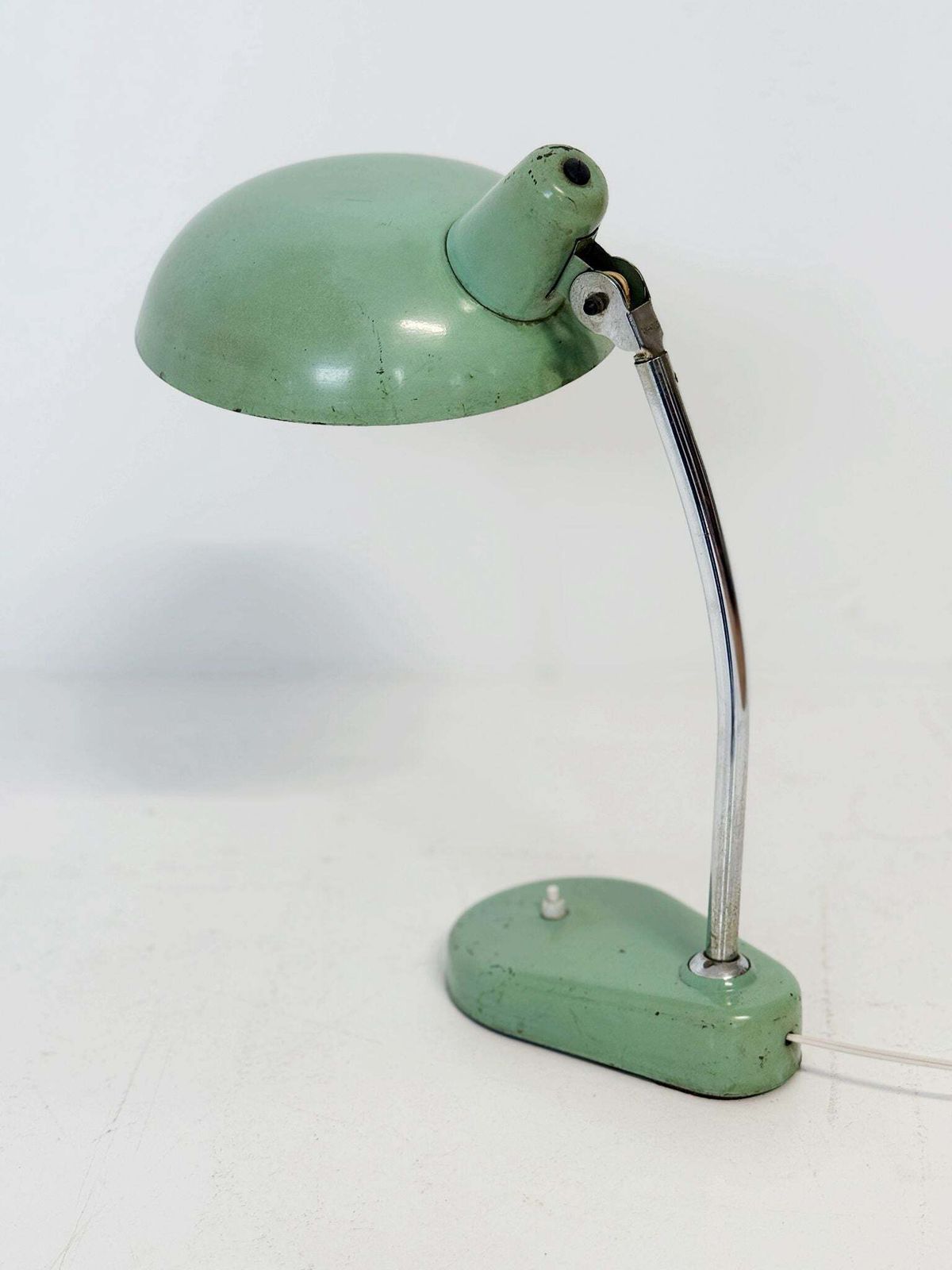 Vintage Metal Table Lamp – Sage Green (1950s/1960s)
