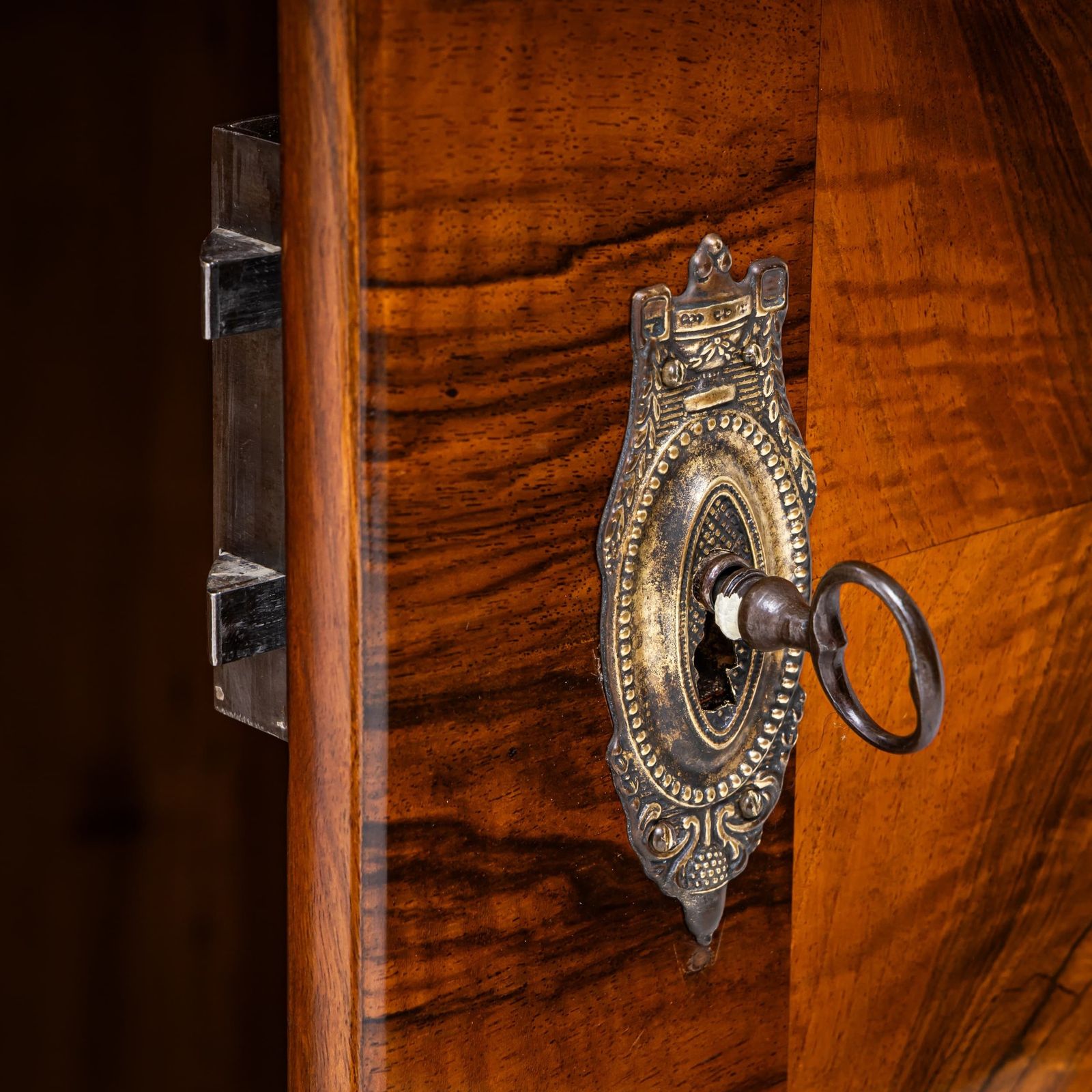 Baroque Wardrobe In Walnut, Switzerland, Circa 1800 photo 6400.0