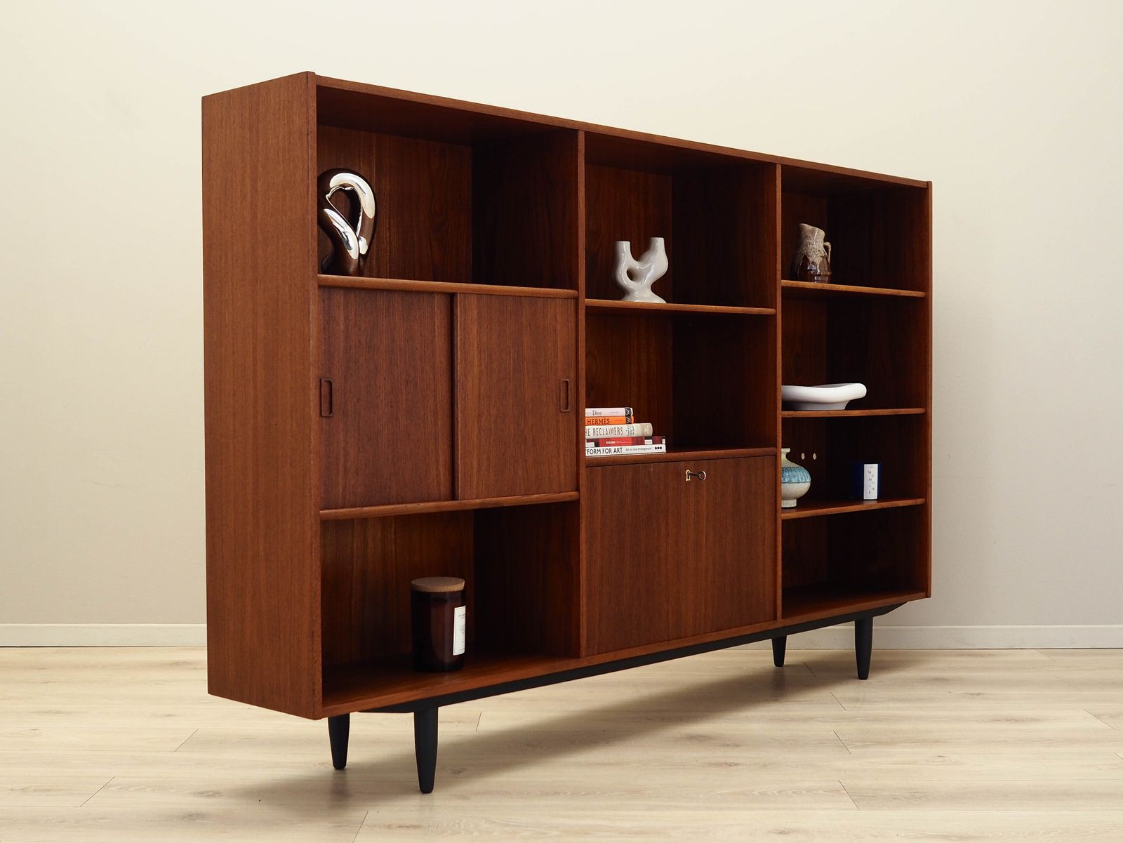 Teak Bookcase, Danish Design, 1970s, Production: Kjeld Bundgard photo 1729.0