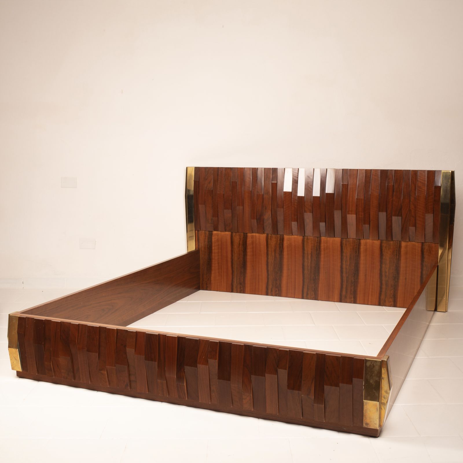 Rare "Barium" Bed By Luciano Frigerio For Frigerio Di Desio photo vinterior