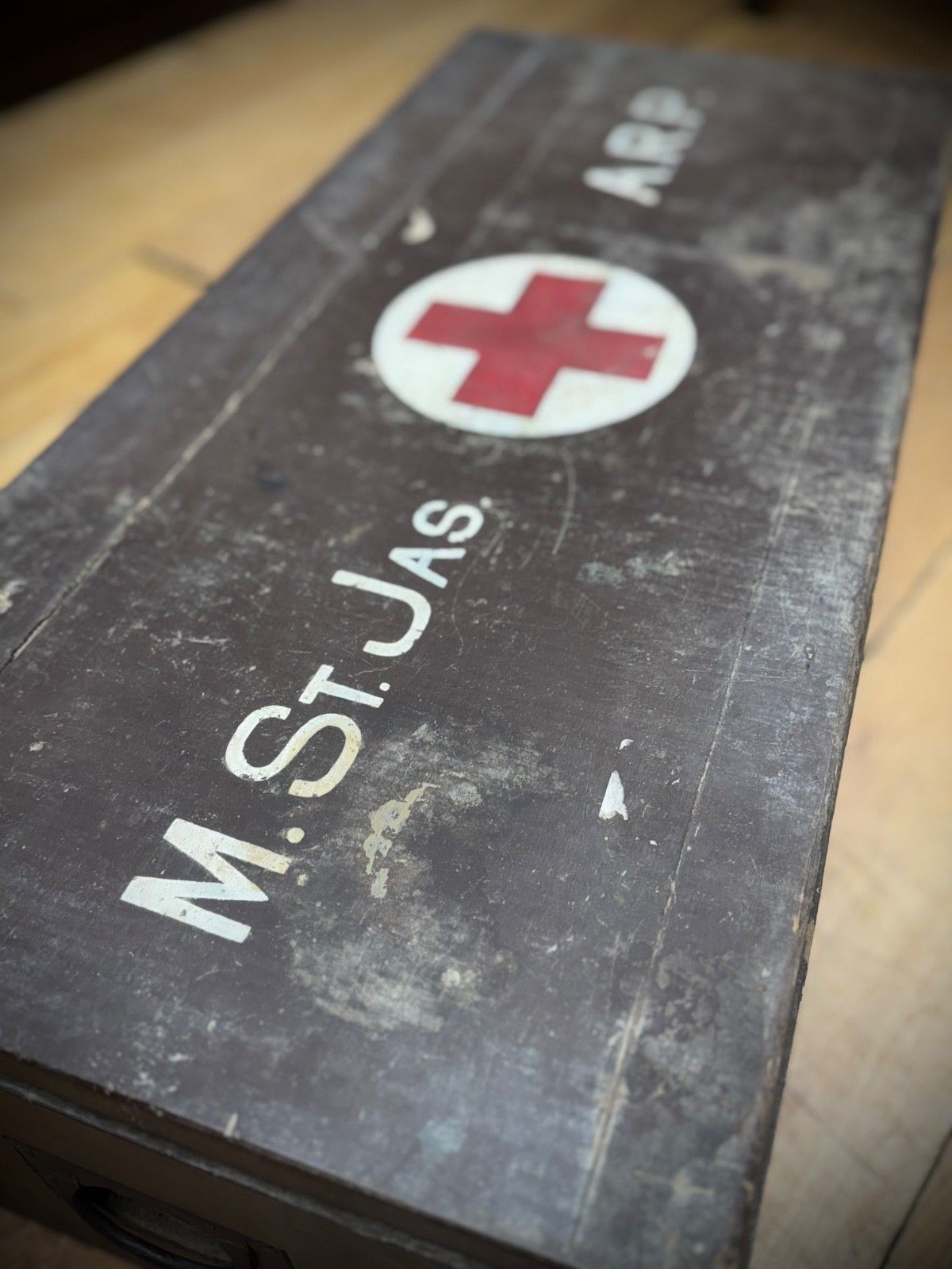 Vintage Original World War 2 Medical Wardens Box St James London photo vinterior