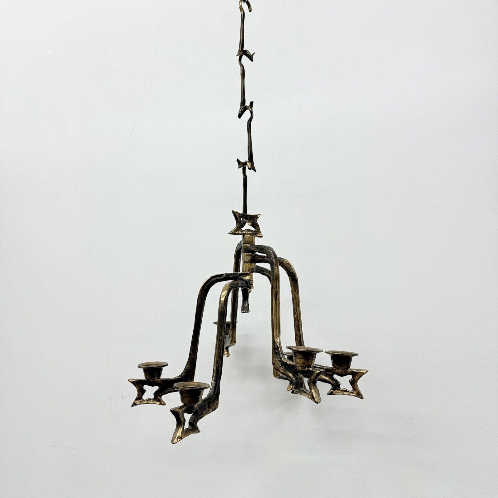 Grote Brutalistische Bronzen Hangende Kandelaar, Jaren 1970 photo Woonaccessoires