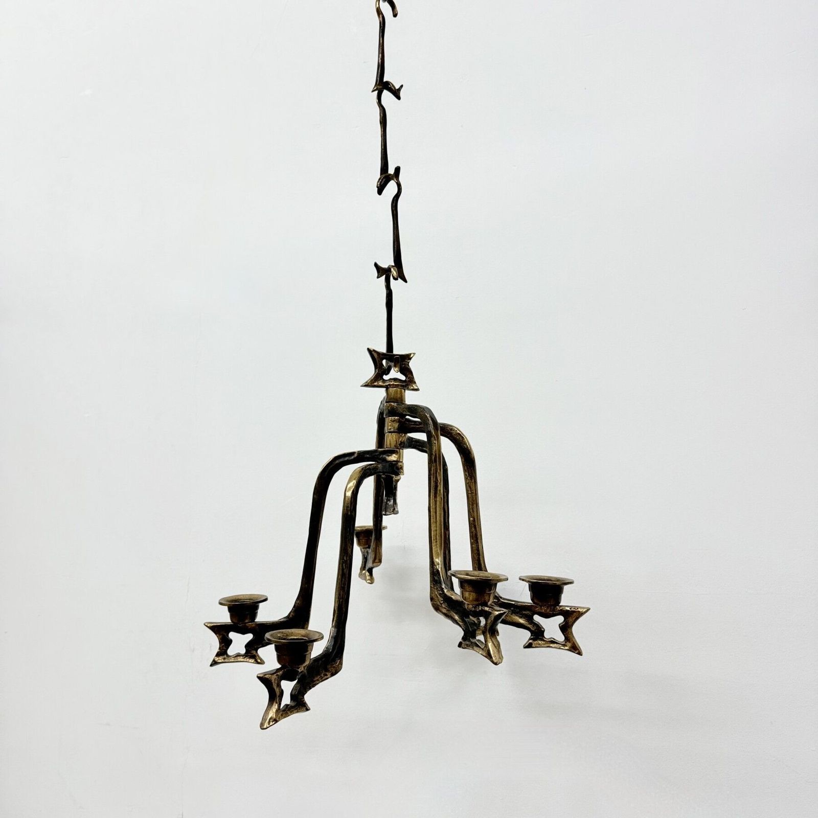 Woonaccessoires Grote Brutalistische Bronzen Hangende Kandelaar, Jaren 1970 photo