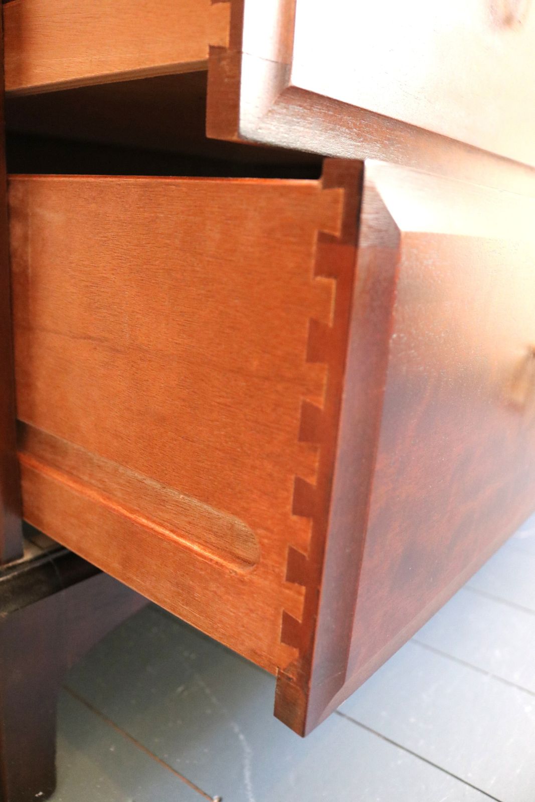 Stag Minstrel 4 Over 2 Drawers/Dresser With Mirror photo 175.0