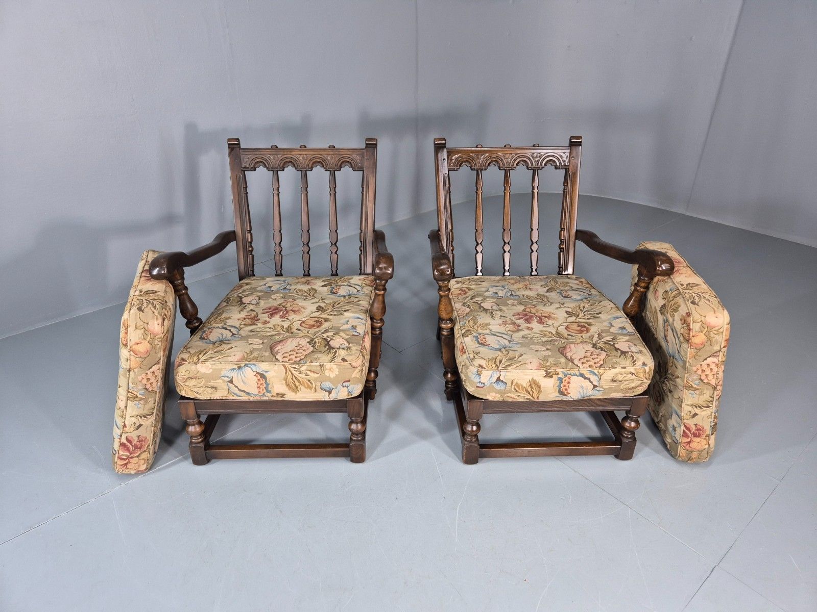 2 Ercol Cloister Lounge Chairs Dark Elm Frame Floral Upholstery 70s Eb10987 Vcar photo 450.0