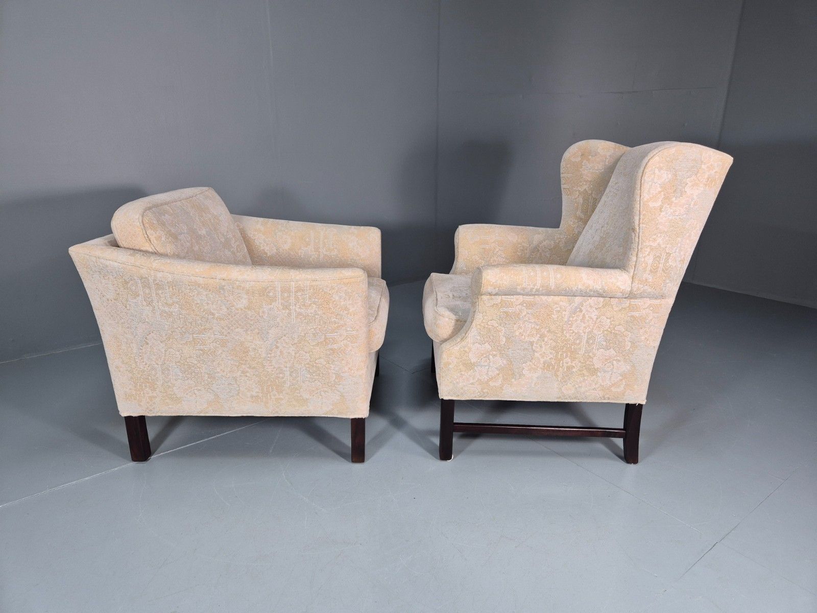 475.0 2 1970s Retro Lounge Chairs Danish Floral Cream Upholstery Eb10764 Vclo photo