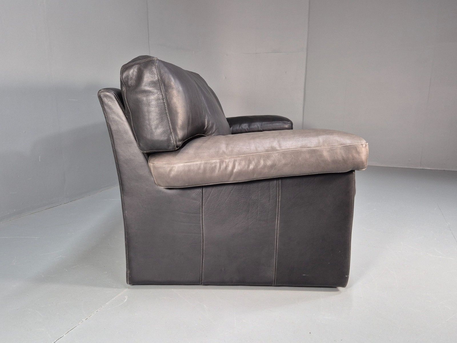 475.0 1980s Two Seater Sofa Faded Black Leather Boxy Style Retro Danish Eb10714 M2ss photo
