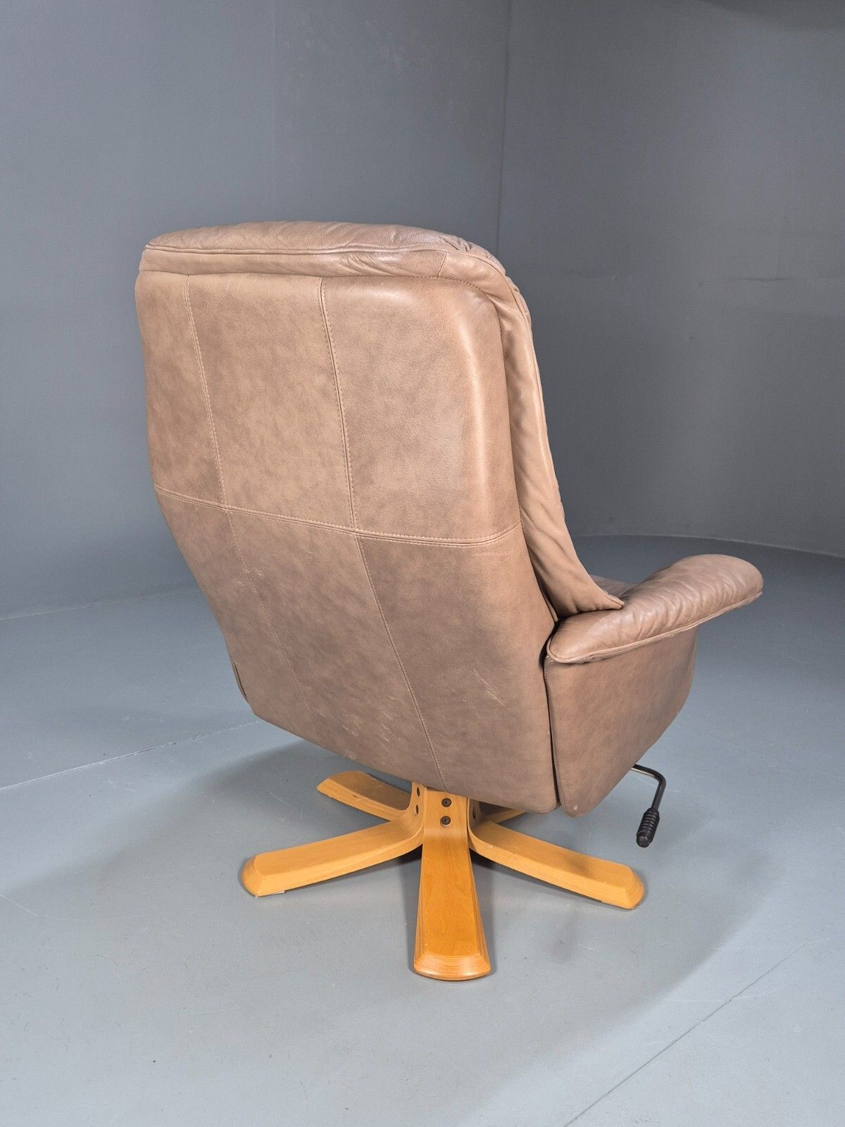 Vintage Danish Swivel And Recline Lounge Chair Beige Leather 1980s Eb8889 Mswi photo buy
