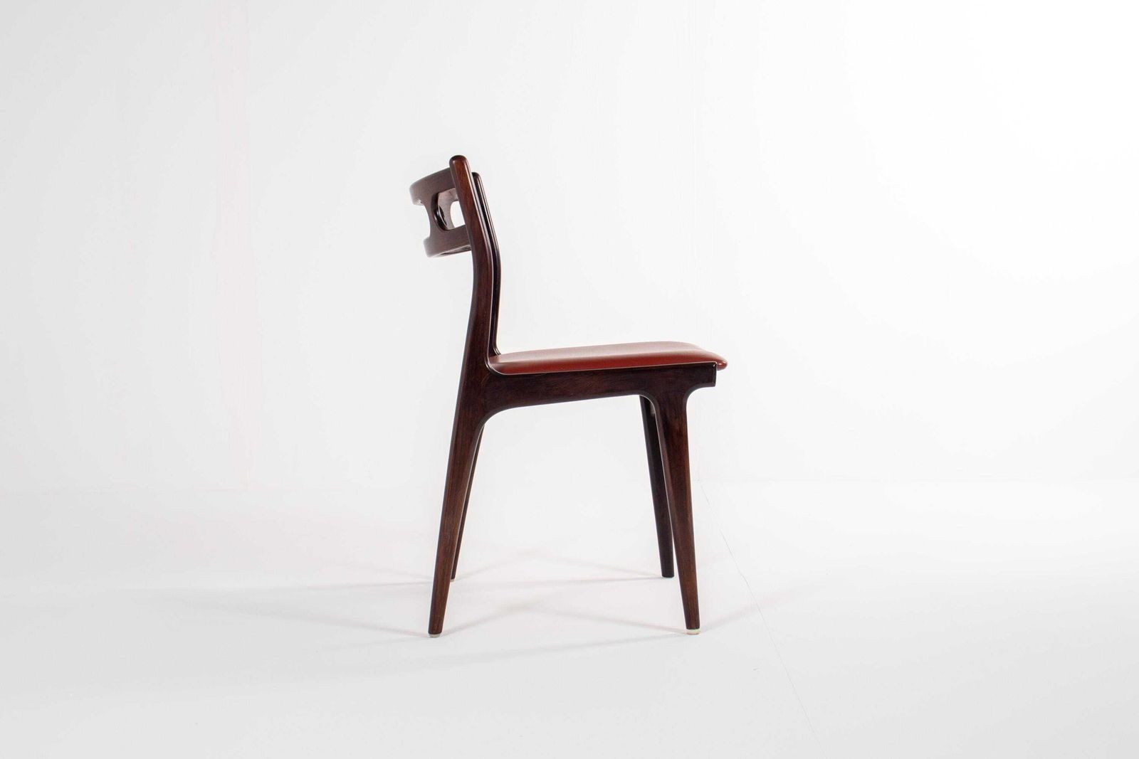 photo furniture Set Of 4 Johannes Andersen Dining Chairs, Model 138, Rosewood, Denmark, 1960s