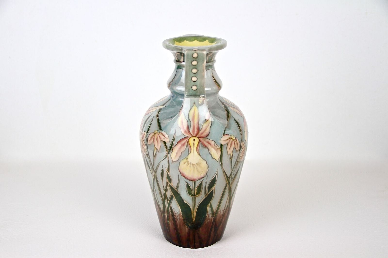 20th Century Art Nouveau Majolica Vase By Gerbing & Stephan, At Ca. 1910 photo vinterior