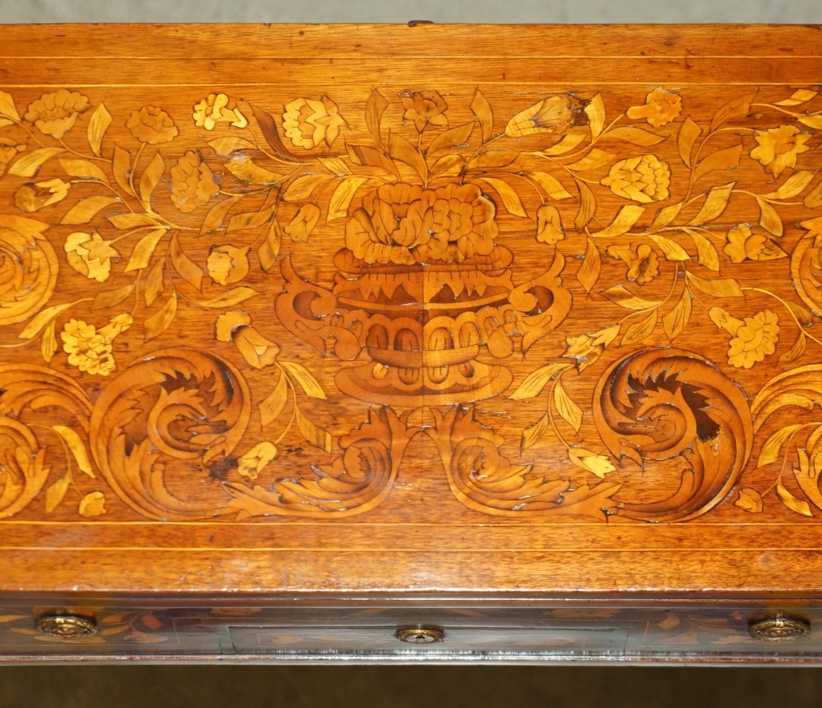 photo furniture Fully Restored Circa 1800 Dutch Marquetry Inlaid Chess Poker Games Cards Table