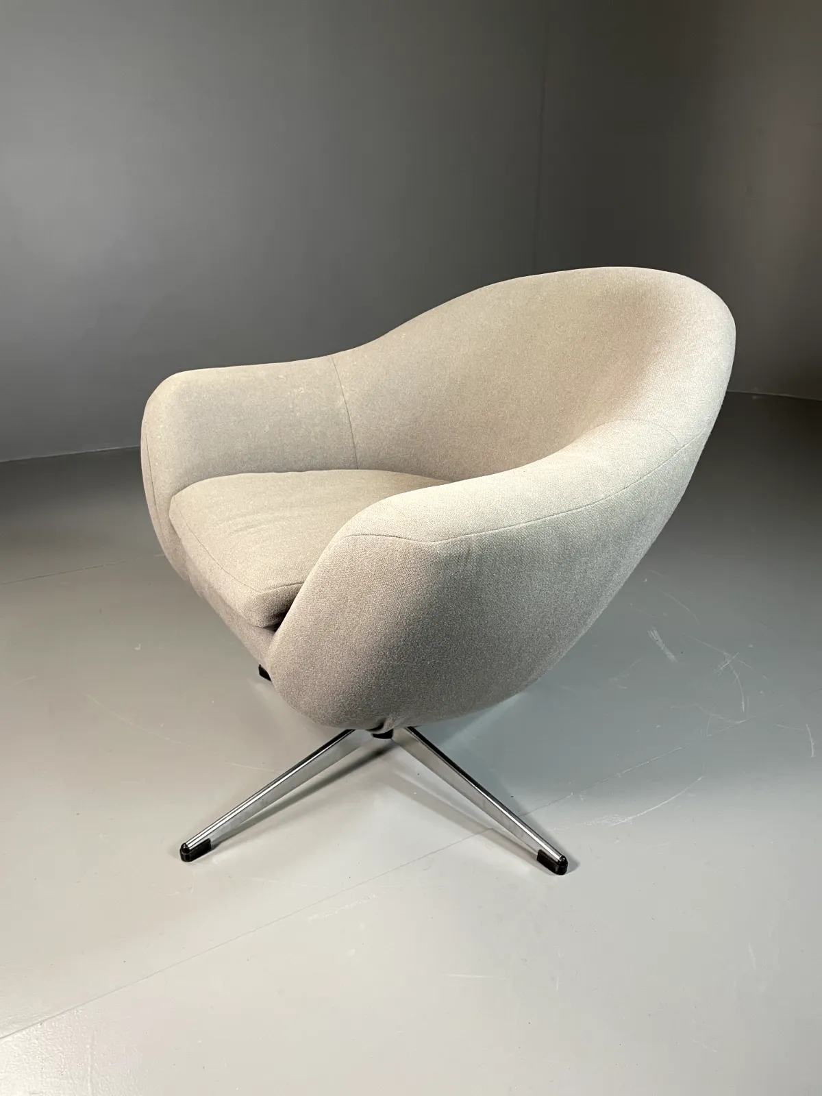 Danish Swivel Bucket Chair 1980s Vintage Retro Mcm Eb6359 Mswi photo furniture