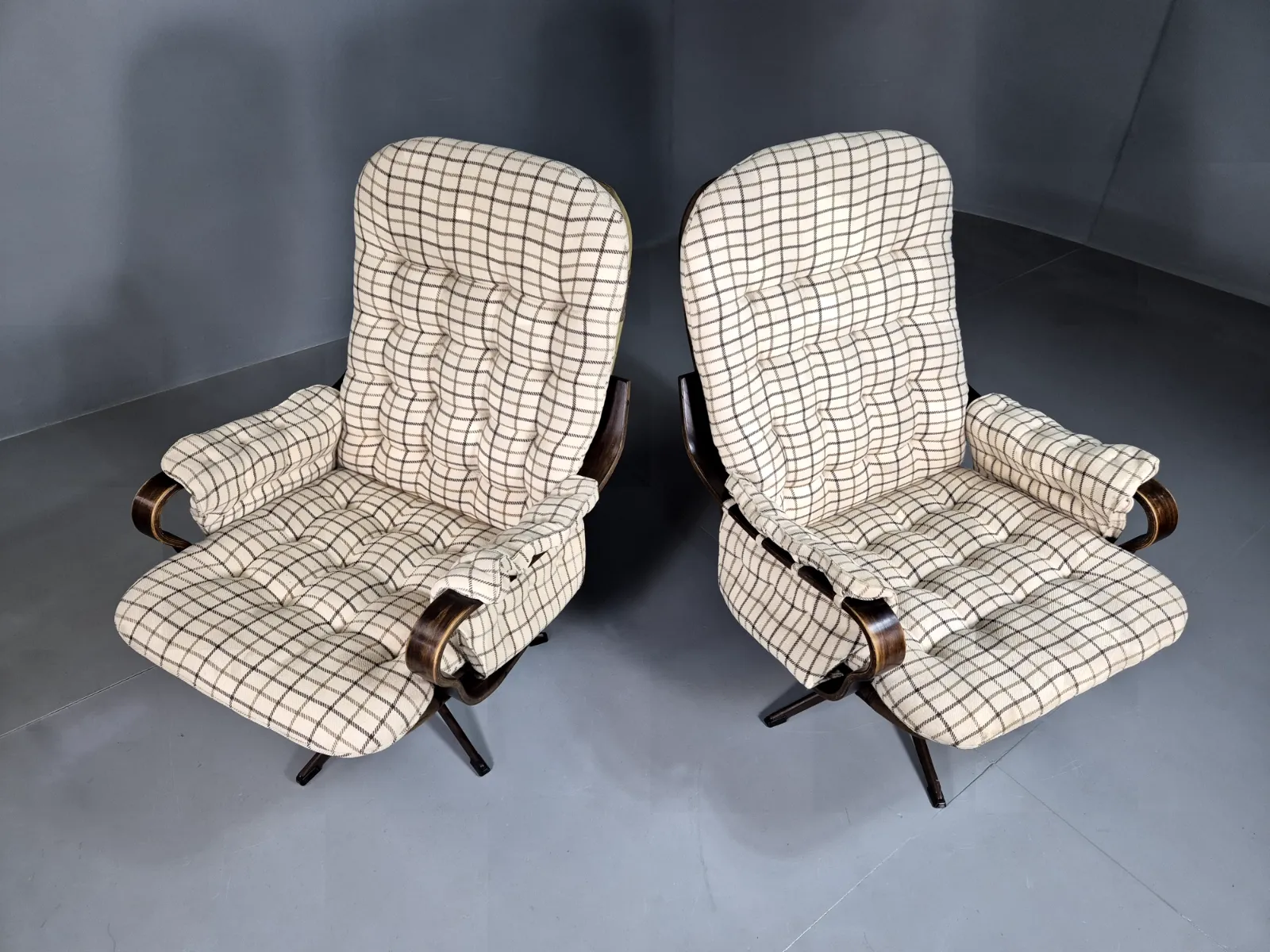 2 Vintage Swivel Chairs Cream Checkered Wool Bentwood Retro Mcm Eb7192 Mben photo furniture