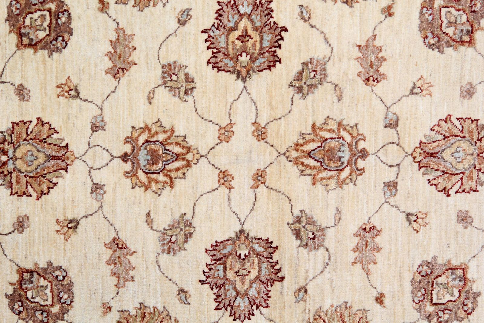 Handmade Cream Wool Rug, Traditional Floral Carpet For Bedroom Living Room photo for sale