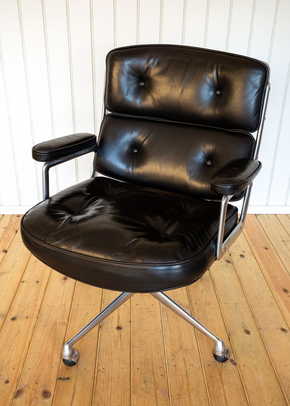 photo vintage 1960s Eames 3474 Time Life Executive Lobby Desk Chair Vitra Es104 Black Leather Aluminium Office Mad Men Armchai.R Mcm Mid Century